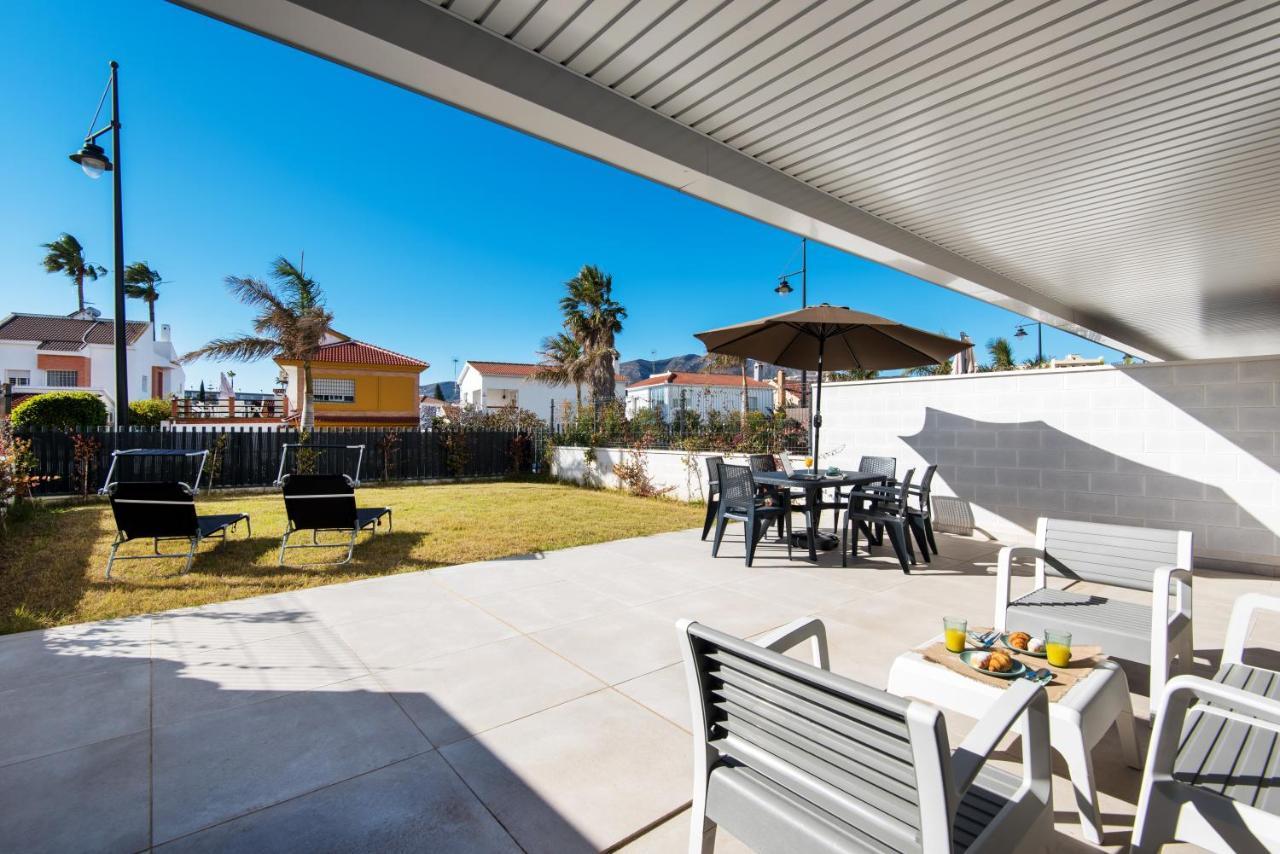 Lujoso Piso Con Jardin Privado A Dos Minutos Andando De La Playa Los Alamos Torremolinos Exterior foto